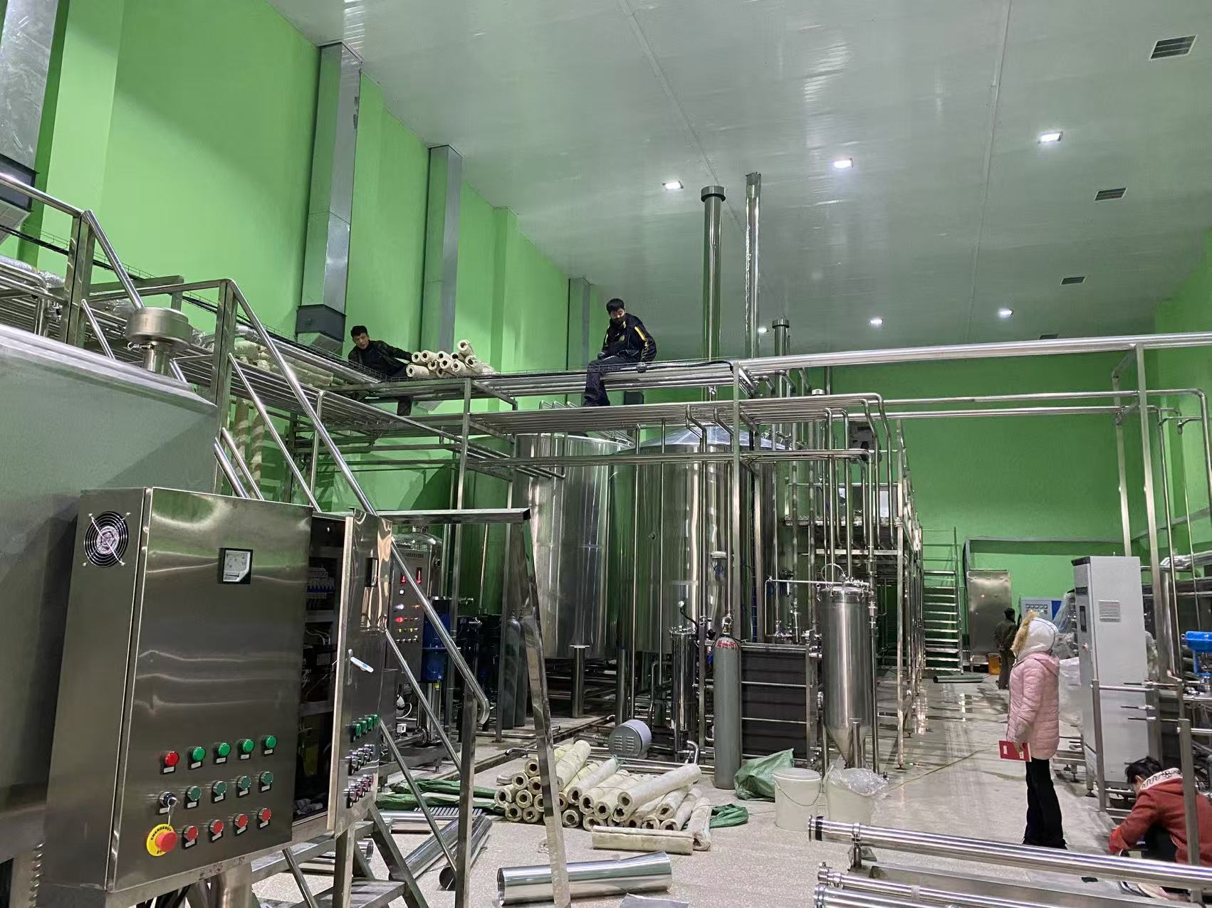 桥西精酿啤酒设备厂—精酿啤酒设备制造:传承工艺与创新科技的交融